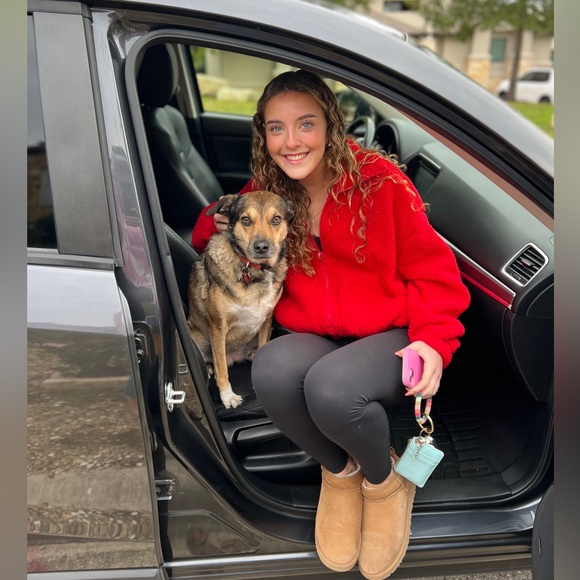 Meet your Posher, Amelie - Picture 3 of 7